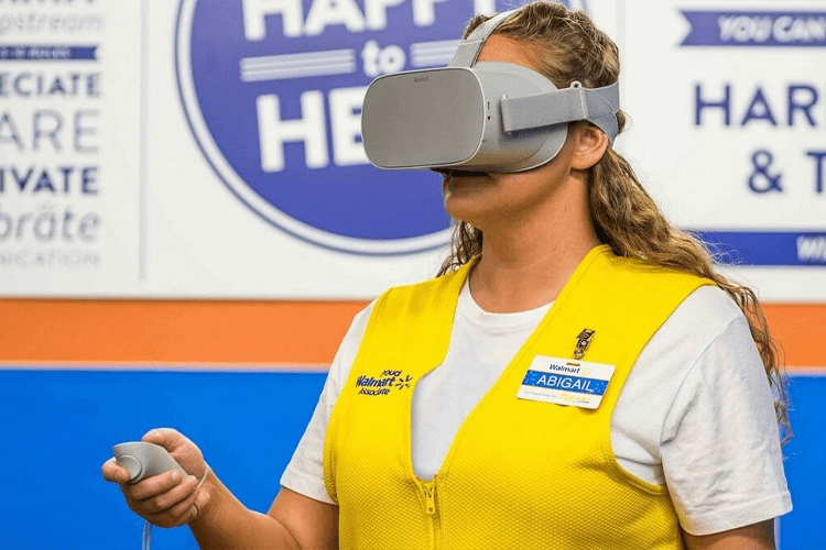 Grocery store VR aids employee training