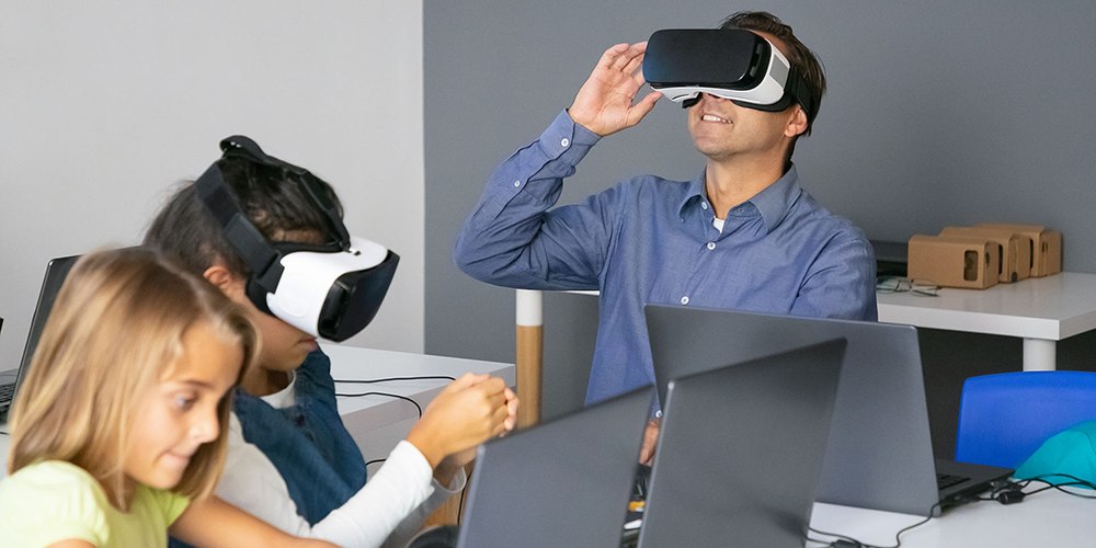Teaching with virtual reality