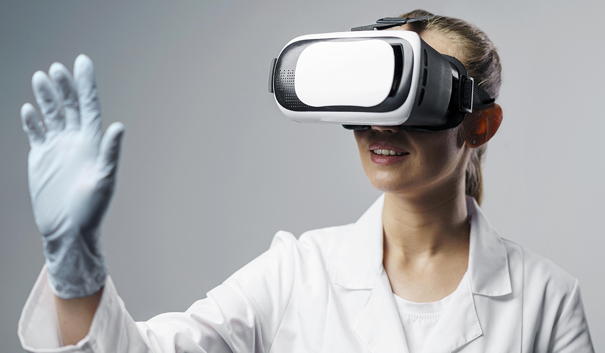 Beyond Gaming: 10 Other Fascinating Uses for Virtual-Reality Tech